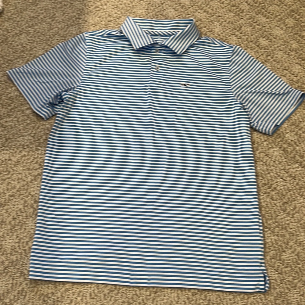 Boys vineyard vines polo size Medium